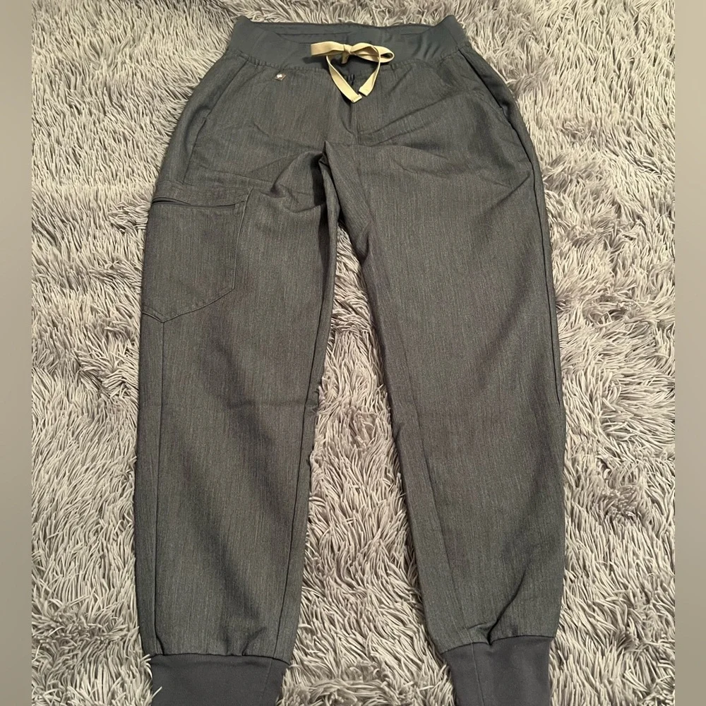 Figs Graphite - Picture 2 of 2